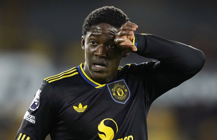 电竞竞猜-罗马诺：曼联希望与梅努商谈续约，将其视为未来关键球员之一